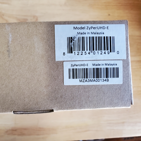 Zeevee 4k Encoder and Decoder for digital video distribution - Picture 1 of 6